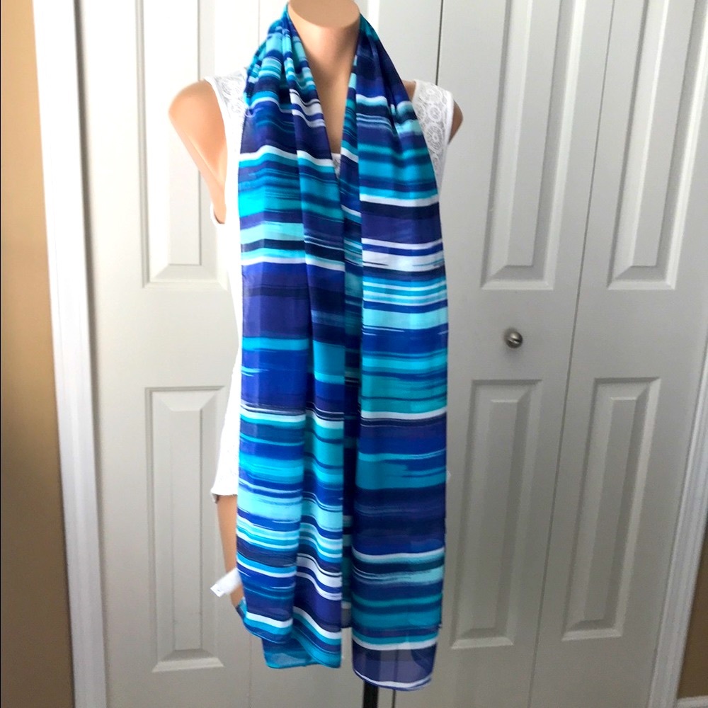 NWOT Calvin Klein Scarf